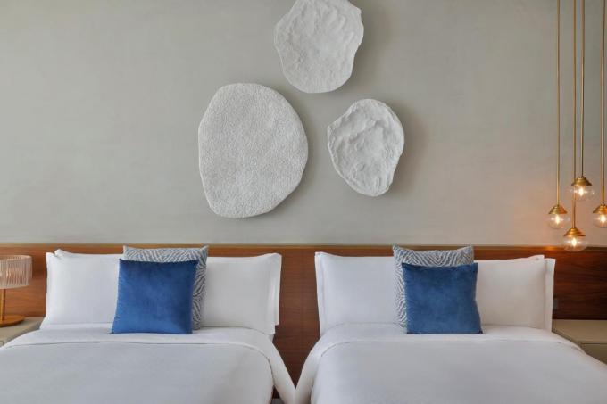 Customized Hotel Bedroom Set Luxury Modern Attractive Wood 0