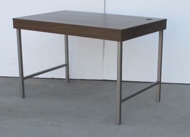 अच्छी कीमत Wooden Top Hotel Writing Desk Metal Legs For Study / Dining , Dark Color ऑनलाइन