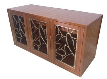 अच्छी कीमत Classic 3 Door Hotel Bedroom Dresser / Console , Walnut Writing Table ऑनलाइन