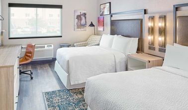 अच्छी कीमत American Style Laminate Oak Wood Luxury Hotel Bedroom Furniture For Four Point Sheration Hotel ऑनलाइन