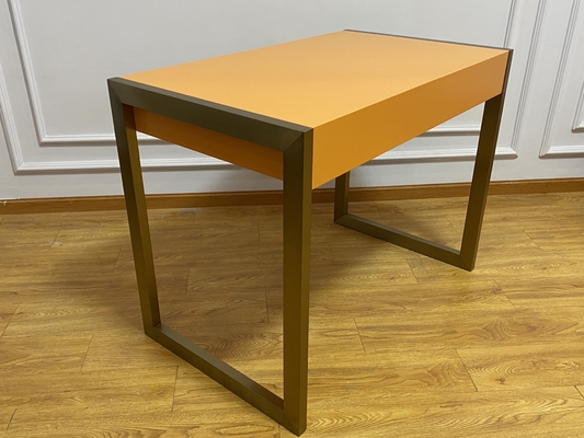 अच्छी कीमत UnFolded Bedroom Furniture Solid Wood Study Desk Modern Style ऑनलाइन